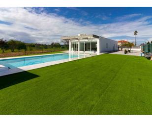 Swimming pool of House or chalet for sale in Badajoz Capital  with Air Conditioner and Terrace