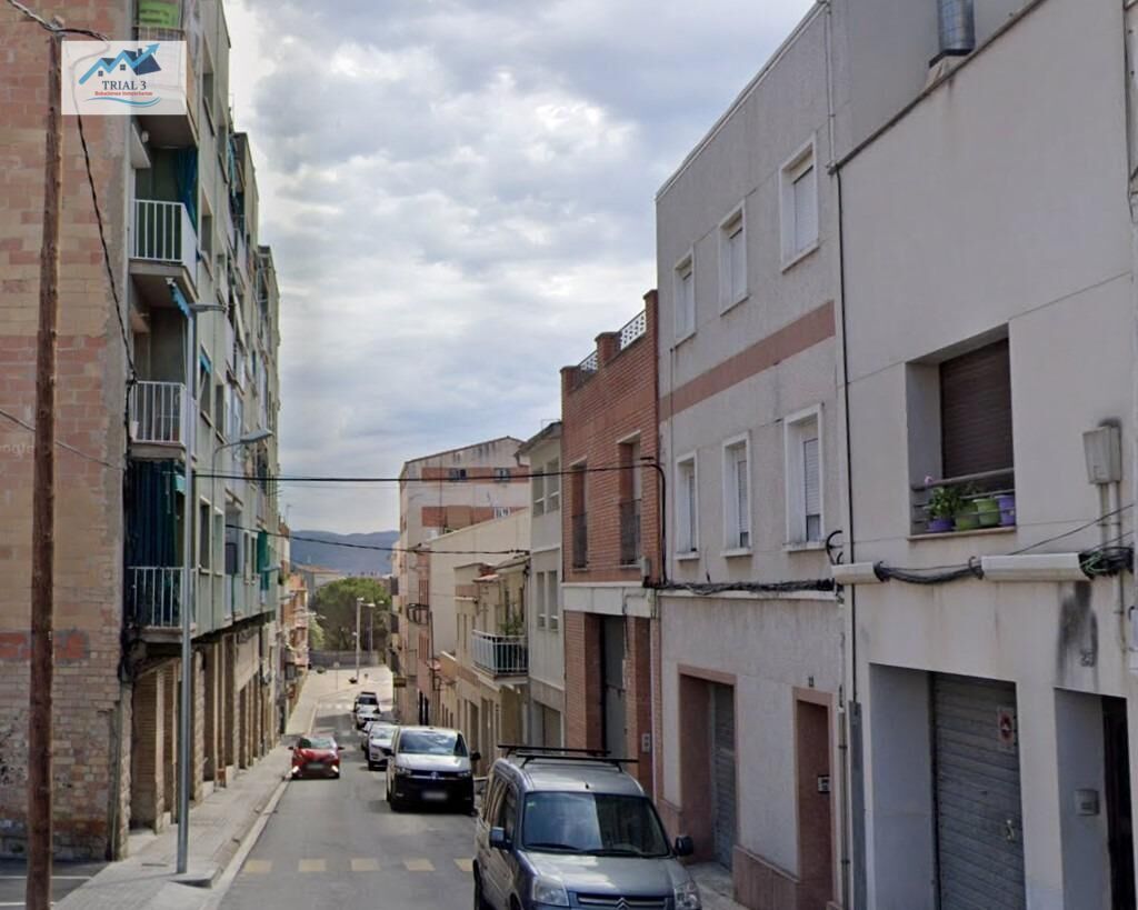 Vista exterior de Dúplex en venda en Santa Margarida de Montbui amb Jardí privat