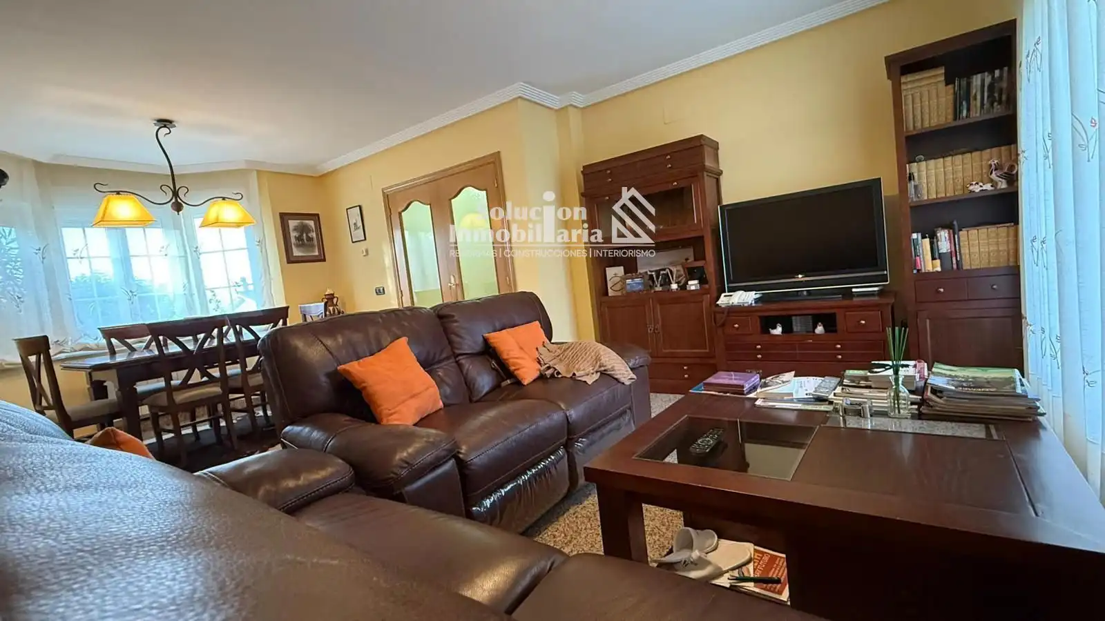 Sala de estar de Casa adosada en venta en Carrascal de Barregas con Calefacción, Terraza y Amueblado