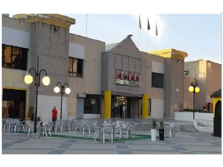 Local en venta en Val