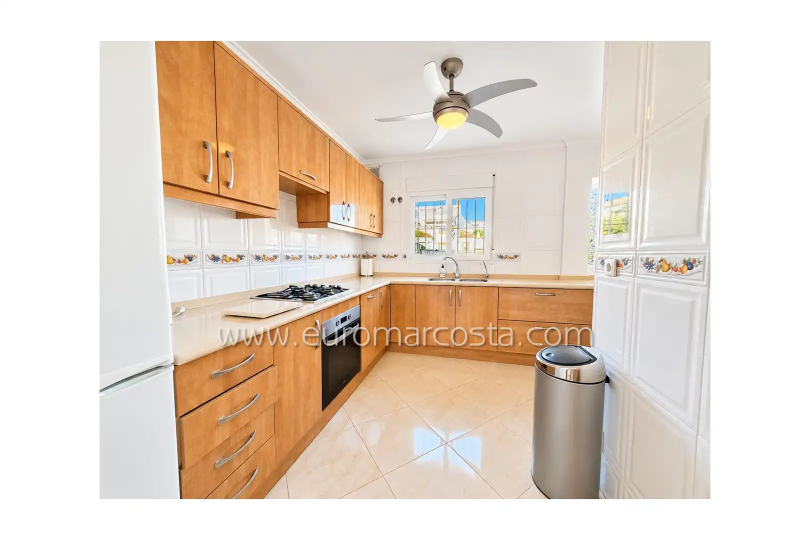 Chalet con piscina en venta en Calle Helsinki, imagen 13