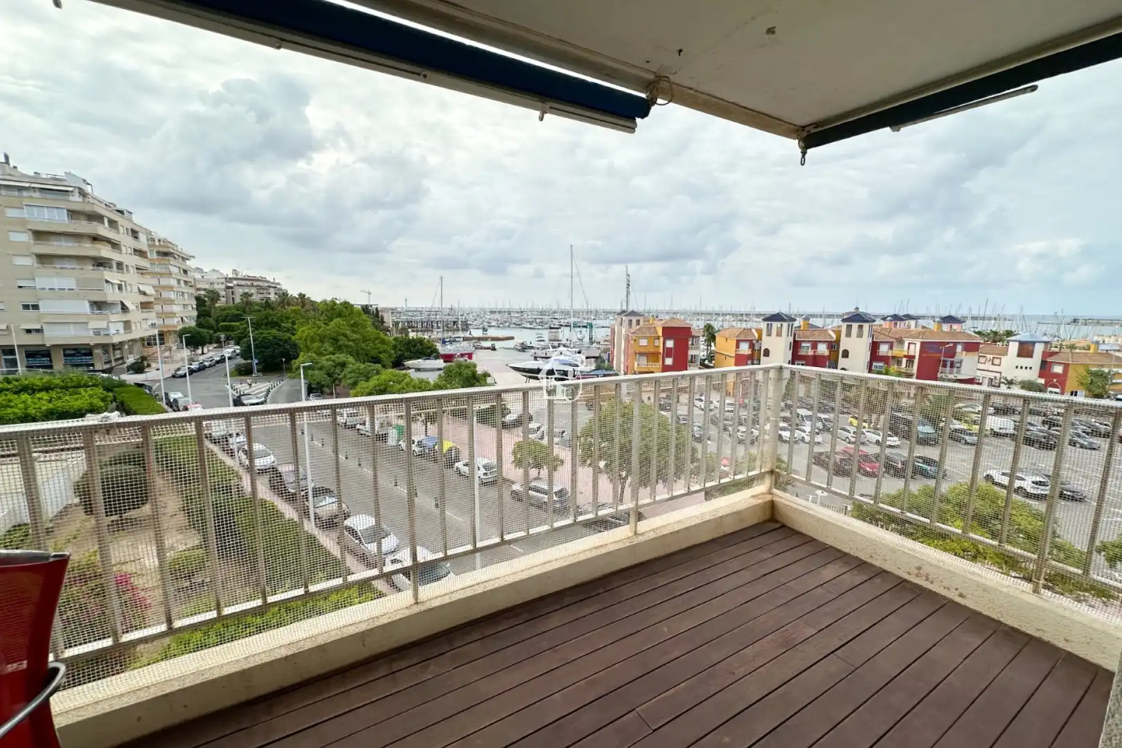 Terraza de Piso de alquiler en Torrevieja con Parquet, Terraza y Piscina