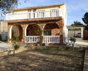 Vista exterior de Casa o xalet en venda en Montserrat amb Aire condicionat, Calefacció i Jardí privat