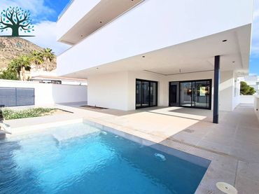 Villa mit Balkon zum Verkauf in Avenida ANTONIO SEGADO DEL OLMO