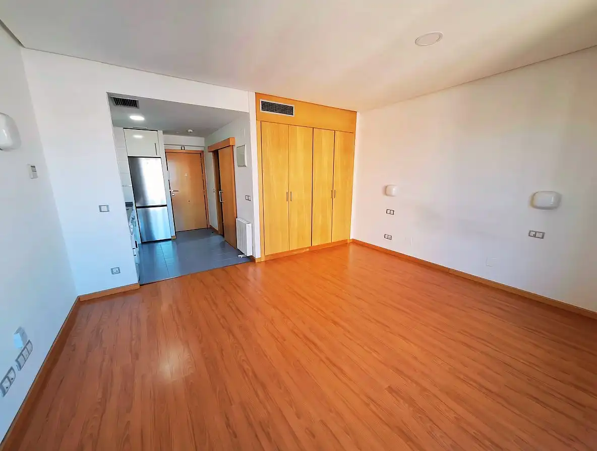 Schlafzimmer von Wohnung zur Miete in Hortaleza