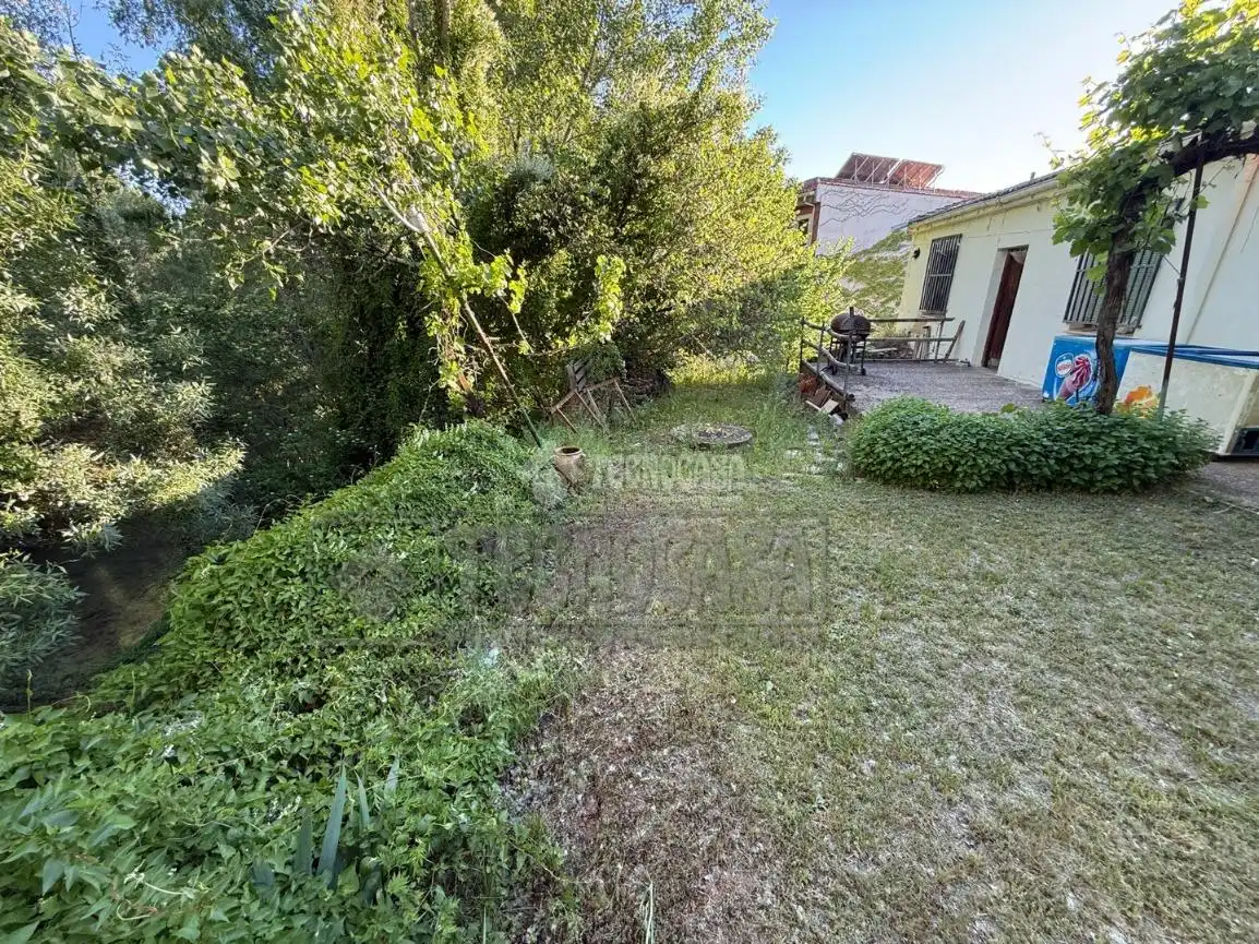 Haus oder Chalet zum Verkauf in Villalba de la Sierra mit Privatgarten und Terrasse
