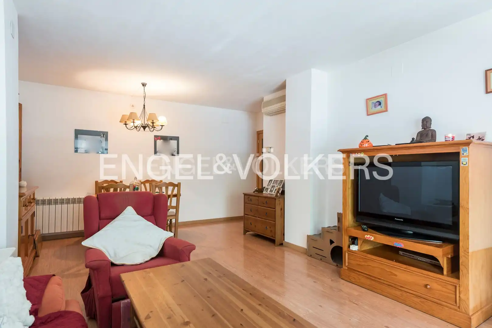 Sala de estar de Apartamento en venta en Sant Boi de Llobregat con Aire acondicionado, Calefacción y Parquet