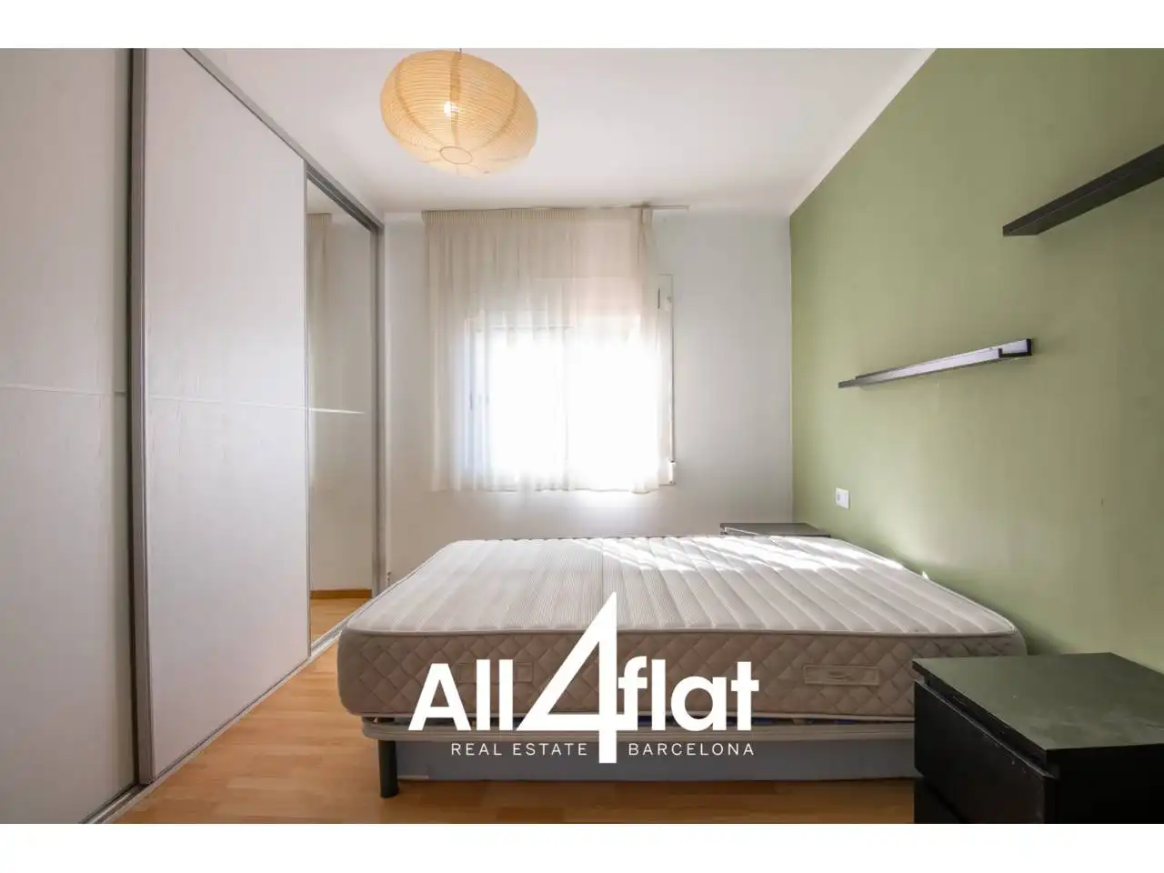 Bedroom of Flat for rent in Esplugues de Llobregat  with Air Conditioner, Heating and Parquet flooring