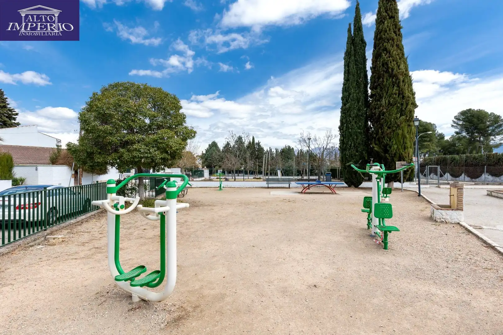 Vista exterior de Casa o xalet en venda en Albolote amb Aire condicionat, Calefacció i Jardí privat