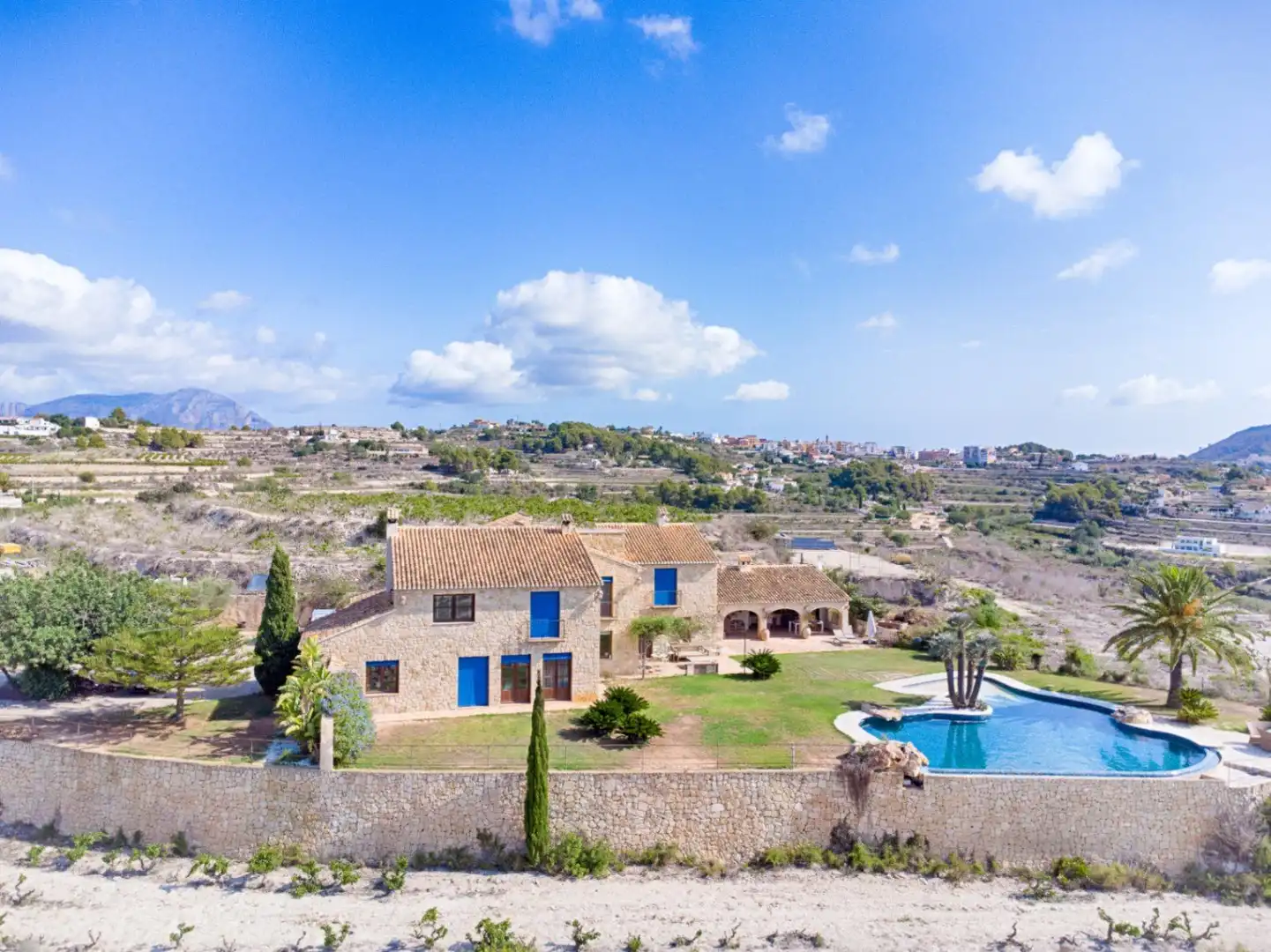 Vista exterior de Finca rústica en venda en Moraira amb Jardí privat, Traster i Piscina