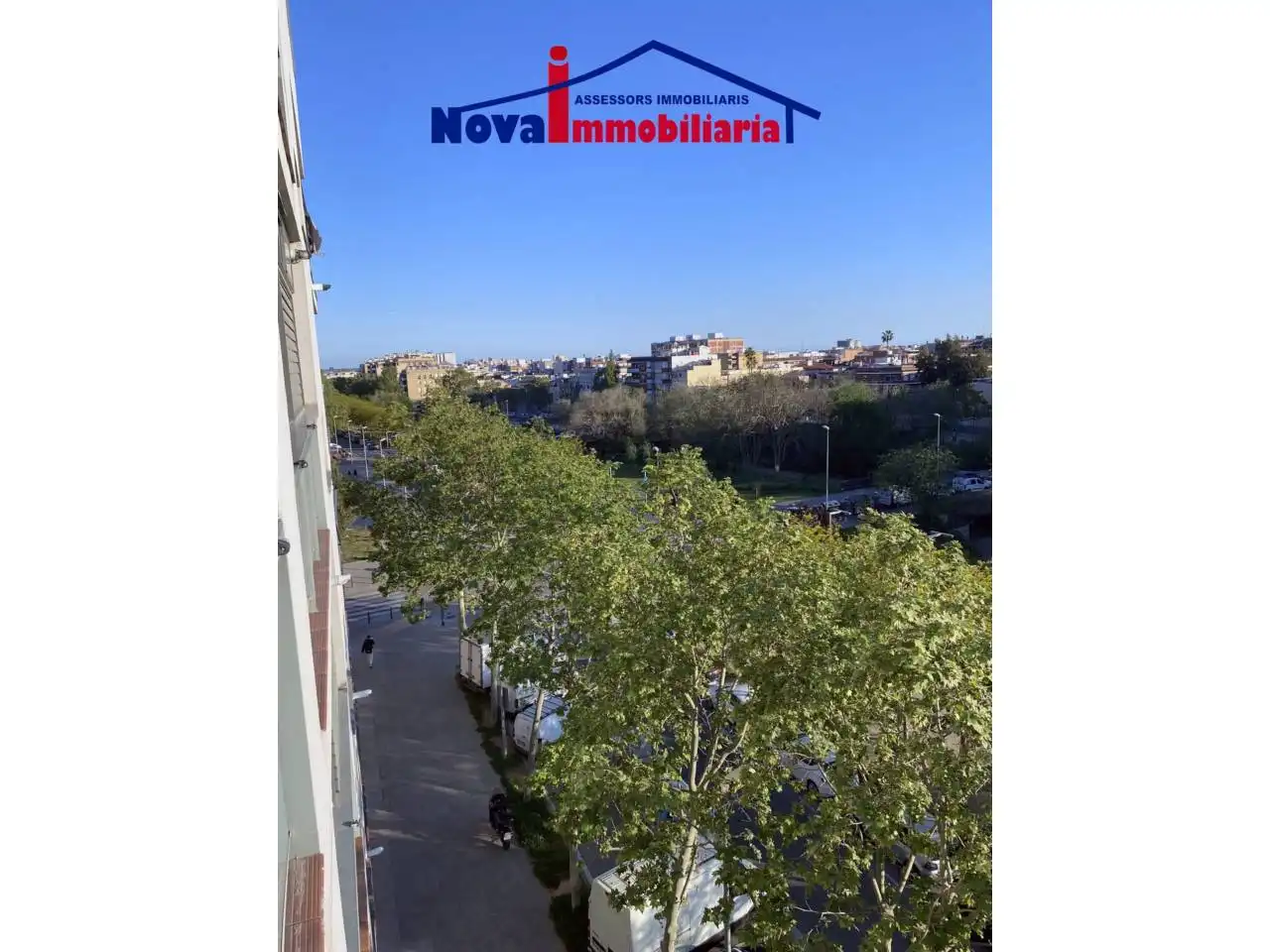 Vista exterior de Pis en venda en Viladecans amb Aire condicionat, Calefacció i Parquet