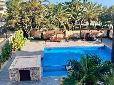 Pis amb piscina en venda a Juan Carlos I