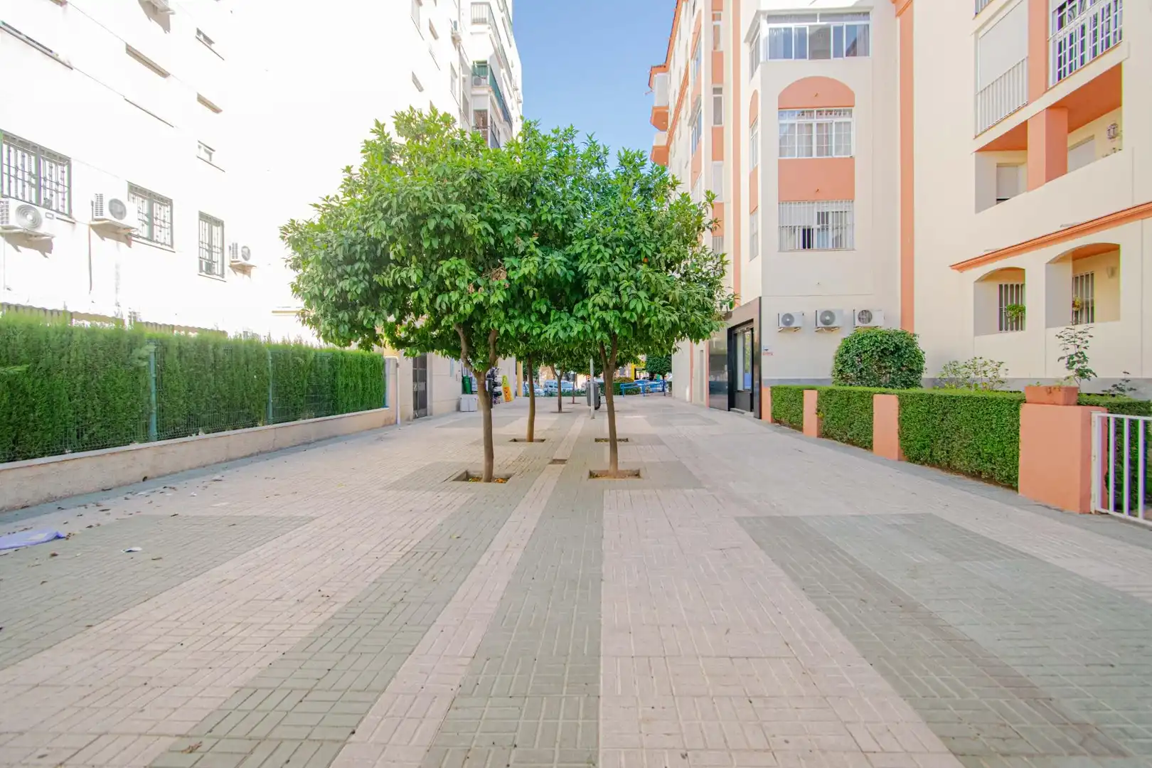 Exterior view of Flat for sale in Sevilla  with Air Conditioner, Heating and Community pool