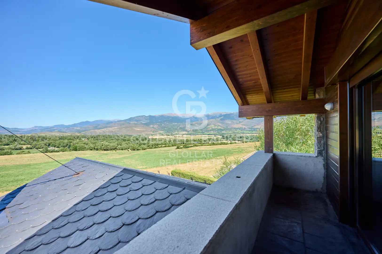 Terrassa de Casa o xalet en venda en Das amb Calefacció, Jardí privat i Parquet
