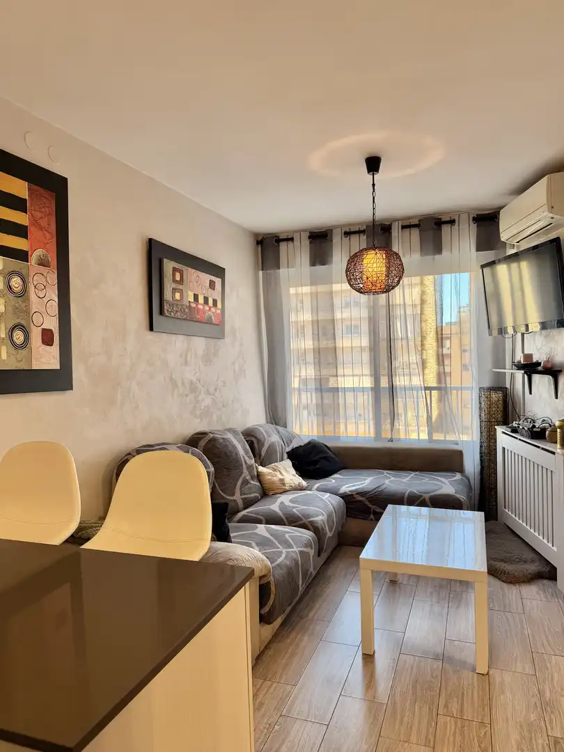 Sala de estar de Piso en venta en Vilanova i la Geltrú con Calefacción
