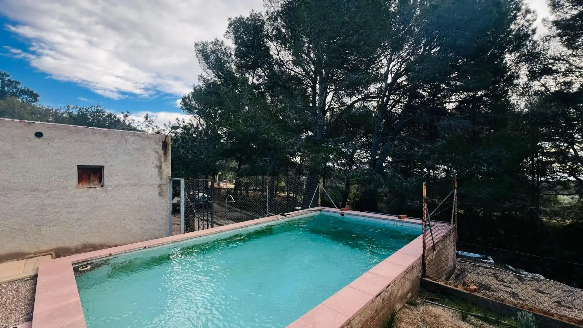 Swimming pool of Country homes for sale in Vandellòs i l'Hospitalet de l'Infant  with Swimming Pool, Furnished and Alarm