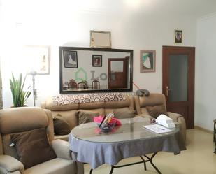 Living room of Flat for sale in Badajoz Capital  with Air Conditioner, Heating and Oven