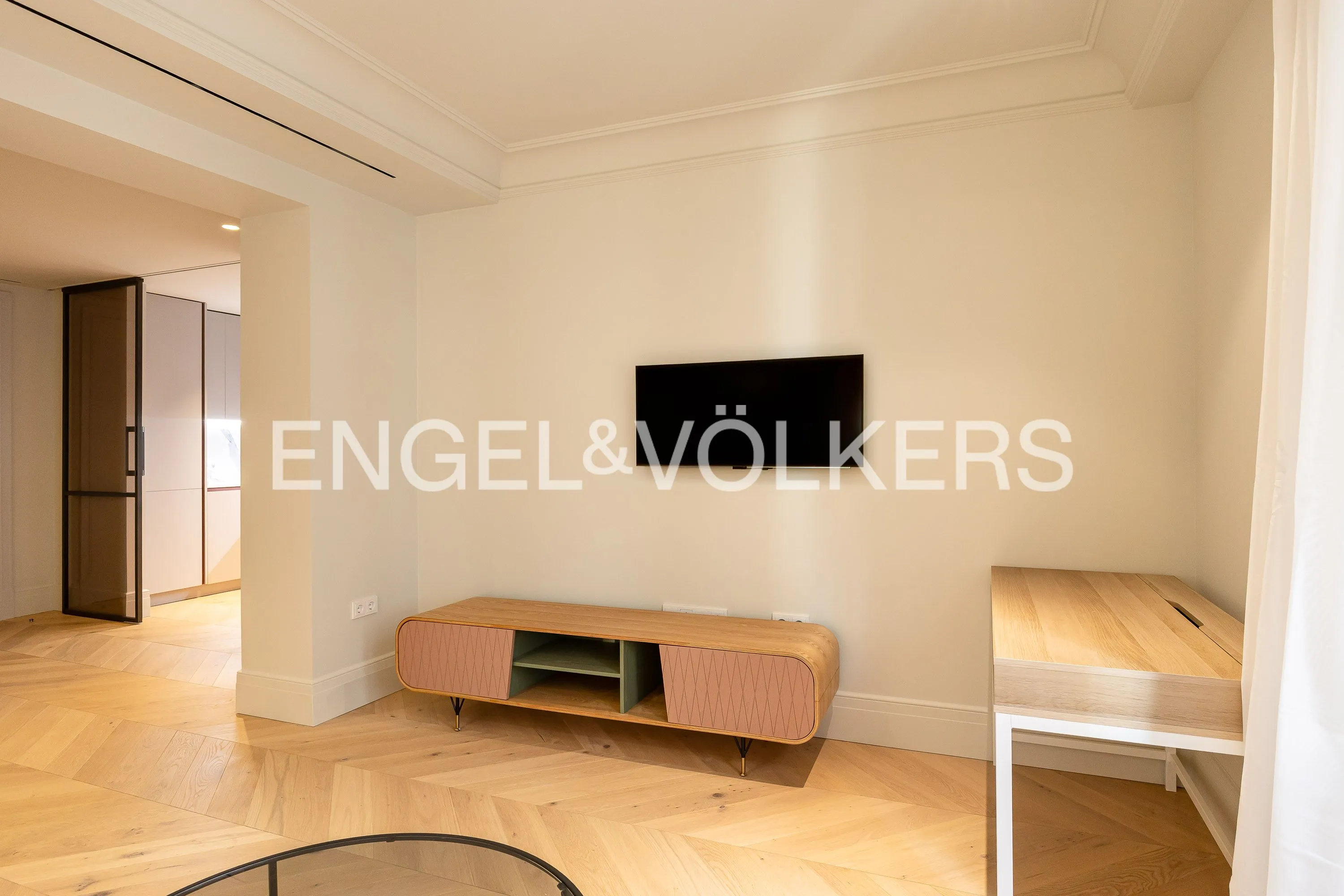 Sala de estar de Piso de alquiler en  Madrid Capital con Aire acondicionado, Calefacción y Piscina