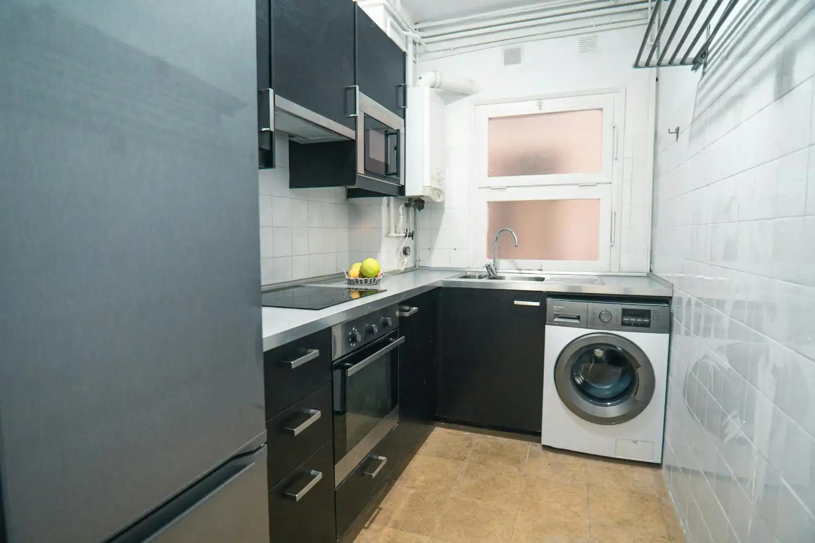 Kitchen of Flat for share in Barcelona  with Washing machine