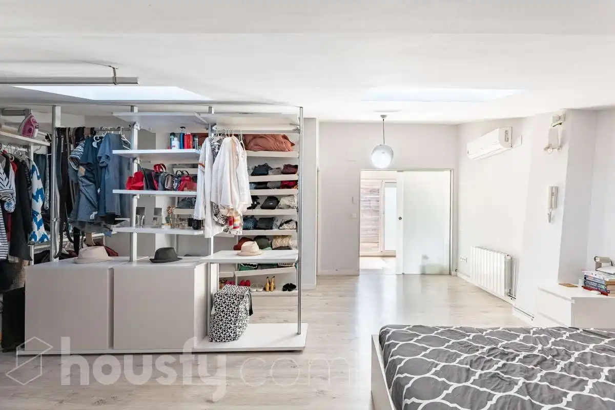 Habitación de Casa o chalet en venta en Viladecans con Balcón