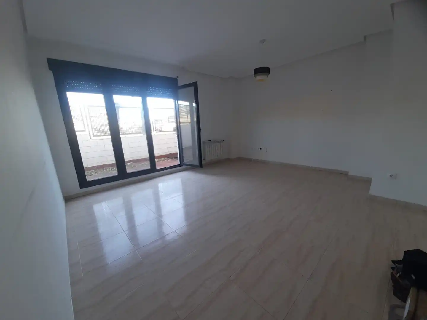 Sala de estar de Planta baja en venta en Puertollano con Calefacción, Trastero y Piscina comunitaria