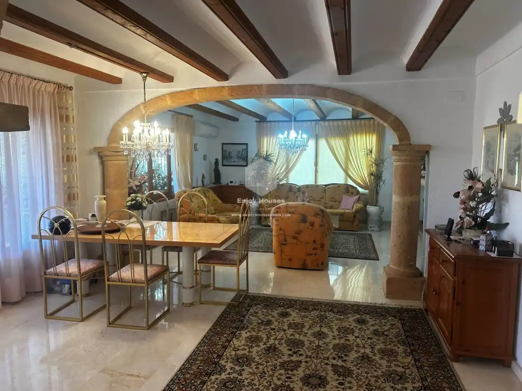Houses for sale in Montgó - Ermita
