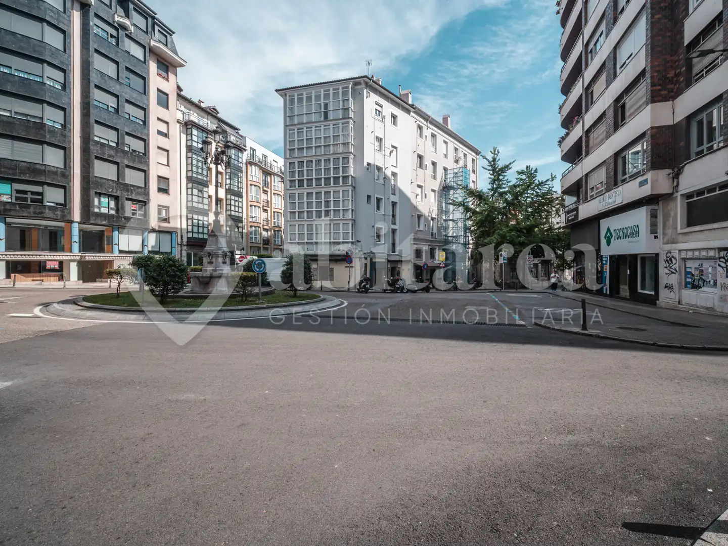 Parking de Estudio de alquiler en Santander con Calefacción, Amueblado y Horno