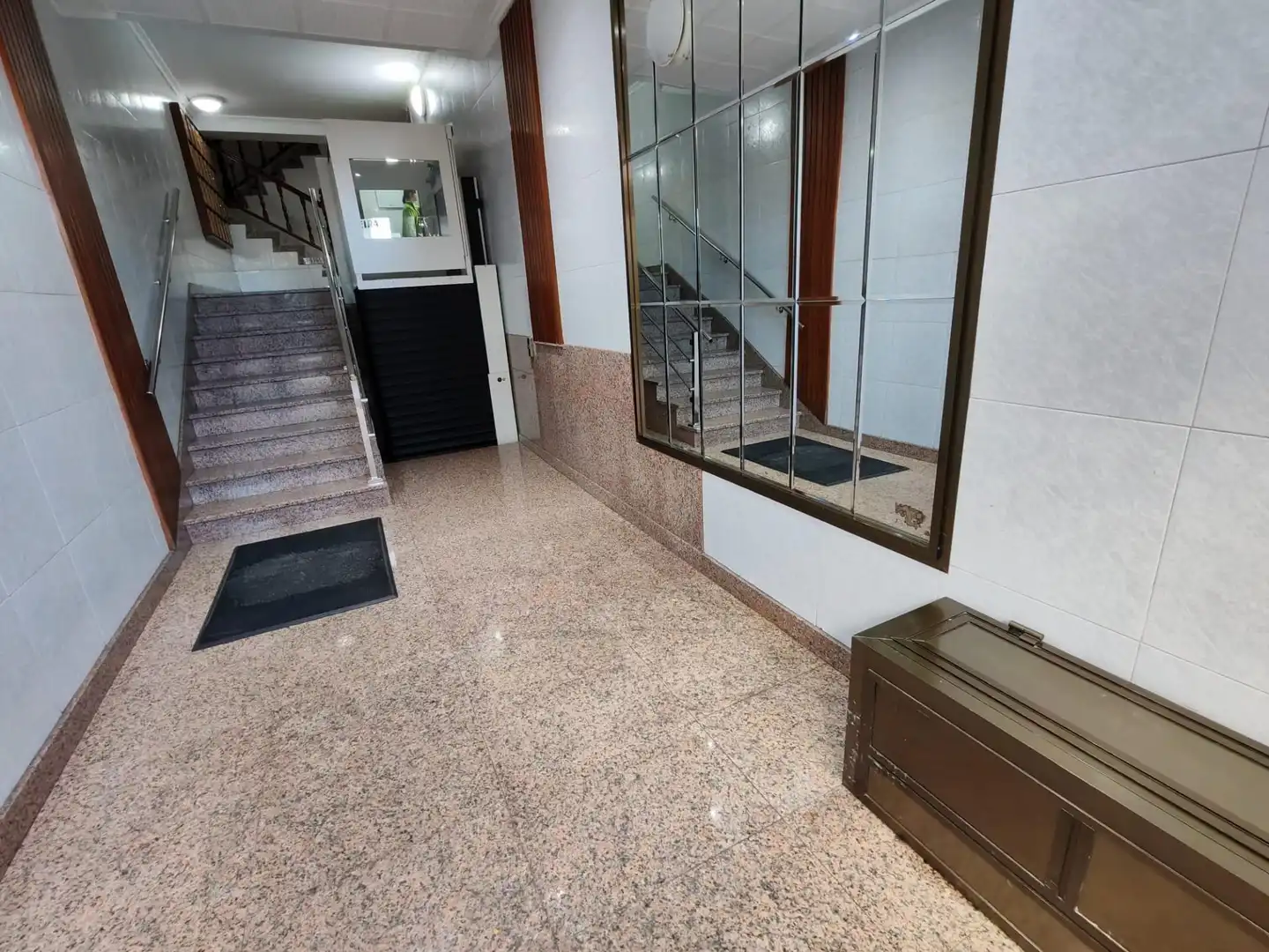 Flat with lift for sale in Calle Calle Conde de Torrecedeira, imagen 23