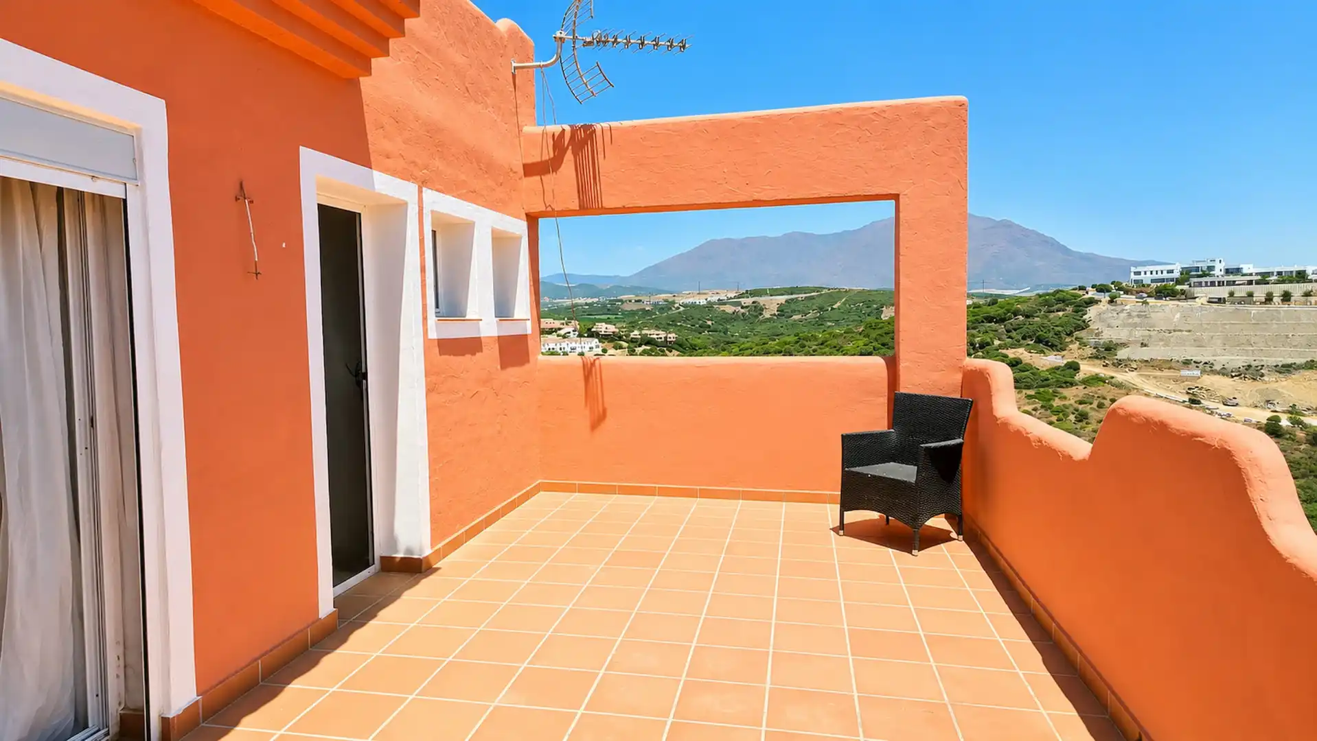 Terraza de Ático en venta en Casares con Aire acondicionado, Terraza y Piscina