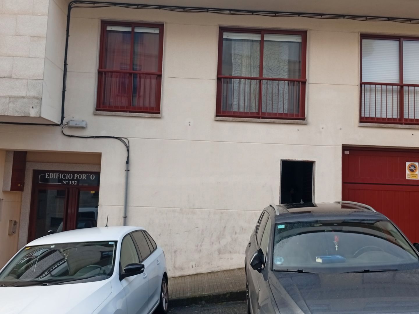 Vista exterior de Local de alquiler en Ribeira