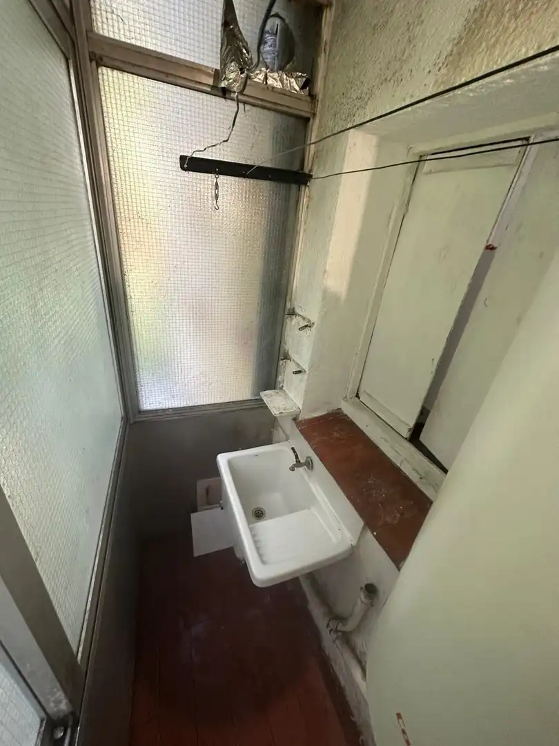 Bathroom of Flat for sale in Girona