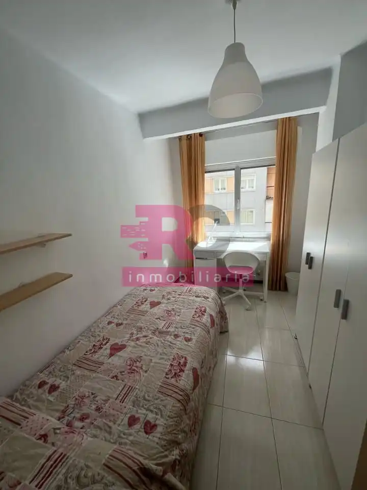 Bedroom of Flat for rent in Salamanca  with Heating, Storage room and Furnished