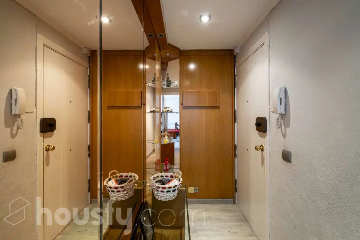 Piso en venta en Santa Perpètua de Mogoda con Balcón