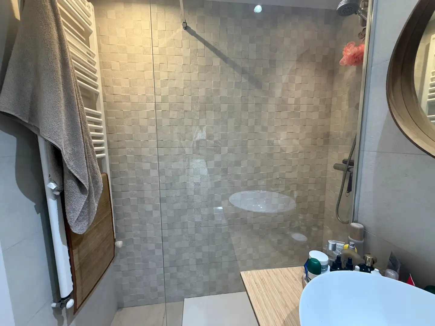 Badezimmer von Wohnung zum Verkauf in León Capital  mit Heizung, Parkett und Möbliert