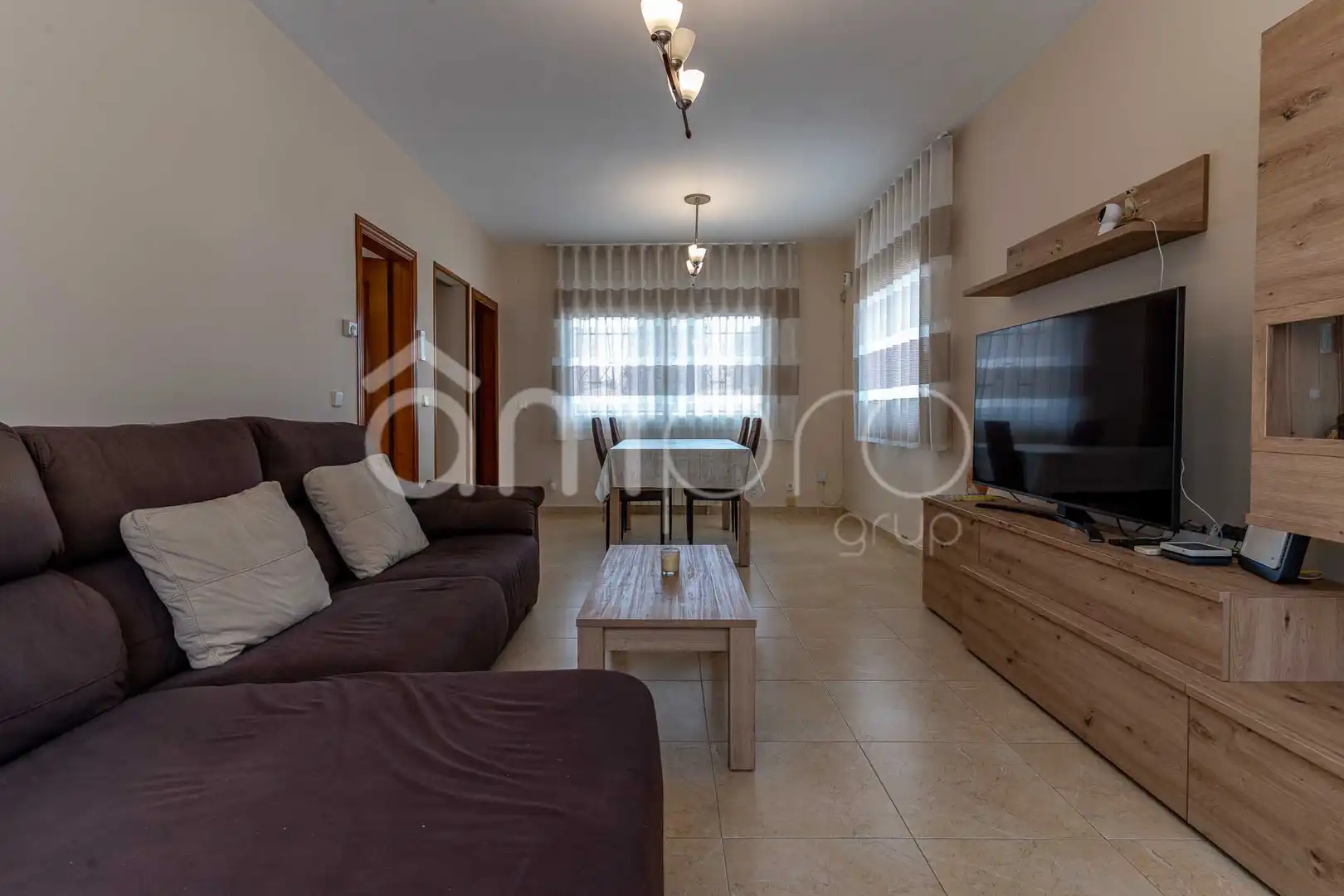 Sala d'estar de Casa adosada en venda en Torredembarra amb Aire condicionat, Calefacció i Terrassa