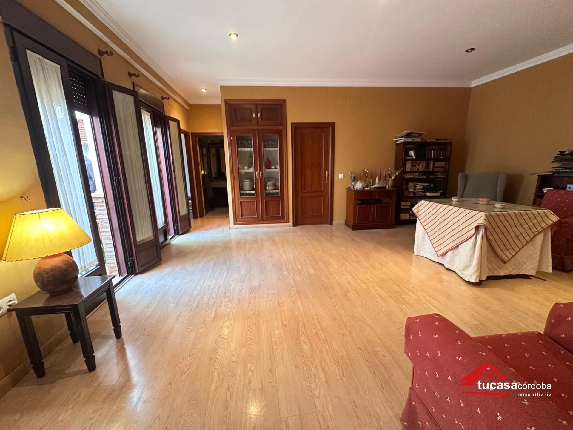 Living room of Planta baja for sale in  Córdoba Capital  with Parquet flooring and Terrace