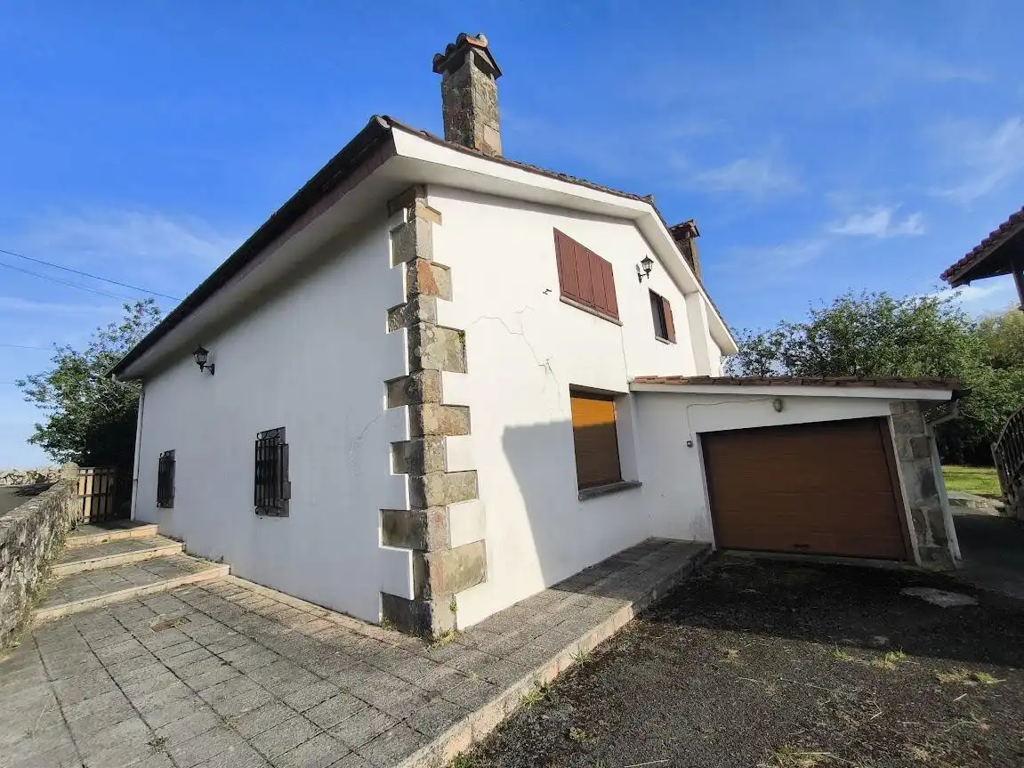 Vista exterior de Casa o chalet en venta en Villaviciosa con Calefacción y Trastero