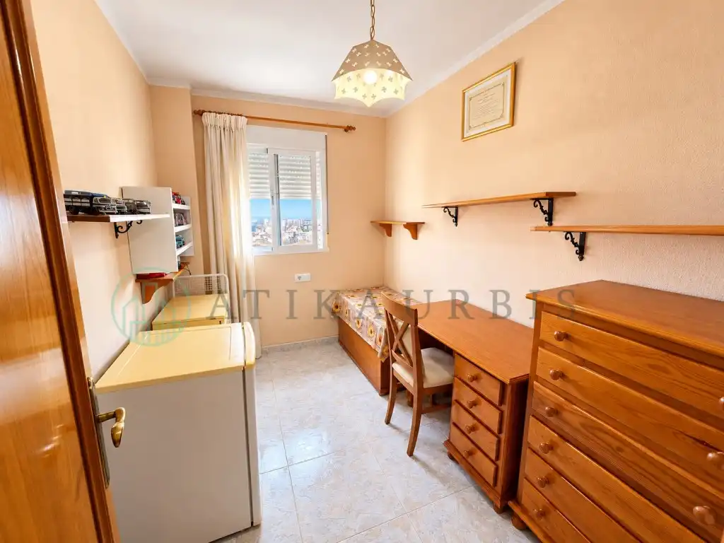 Habitación de Piso en venta en Málaga con Aire acondicionado, Terraza y Amueblado