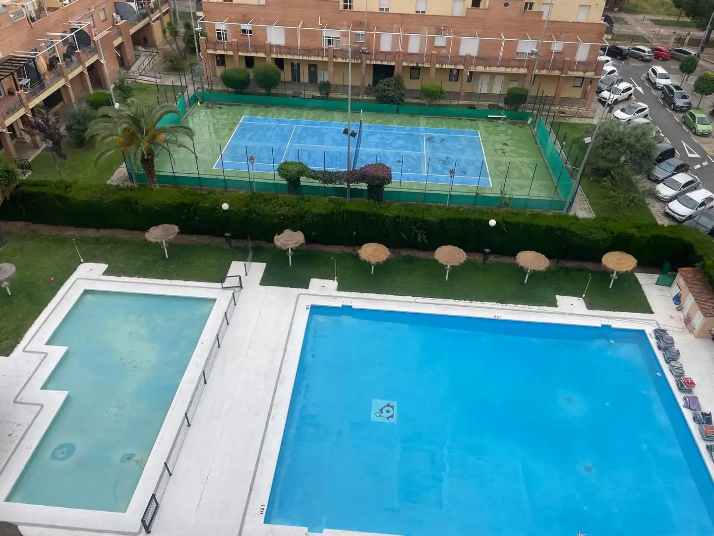 Piscina de Pis de lloguer en Sevilla amb Aire condicionat, Calefacció i Terrassa