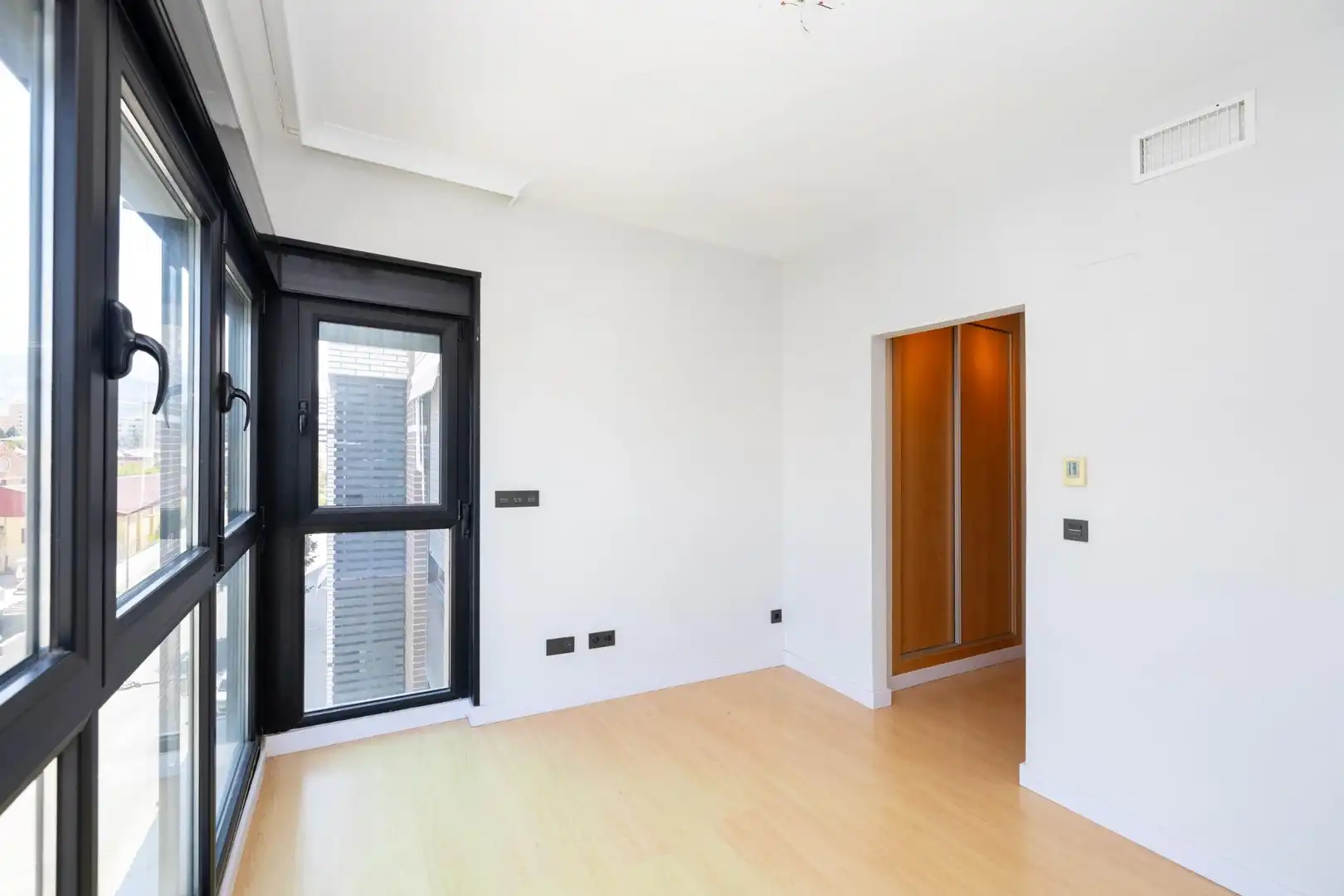 Piso con terraza en venta en Avenida de la Ilustración, imagen 20