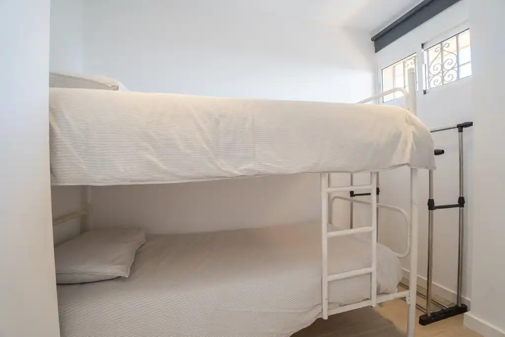 Apartamento con piscina en venta en Calahonda, imagen 11
