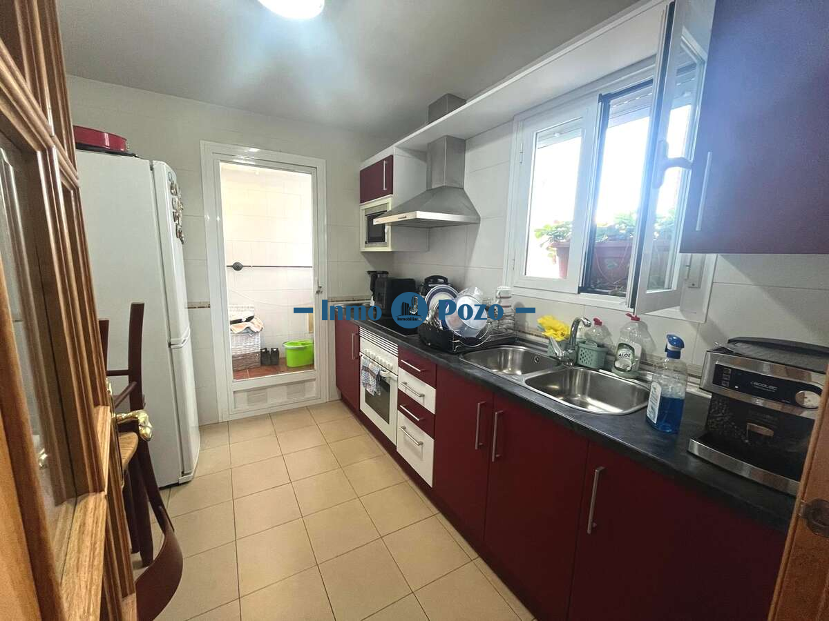 Kitchen of Flat for sale in Almendralejo  with Air Conditioner, Heating and Storage room