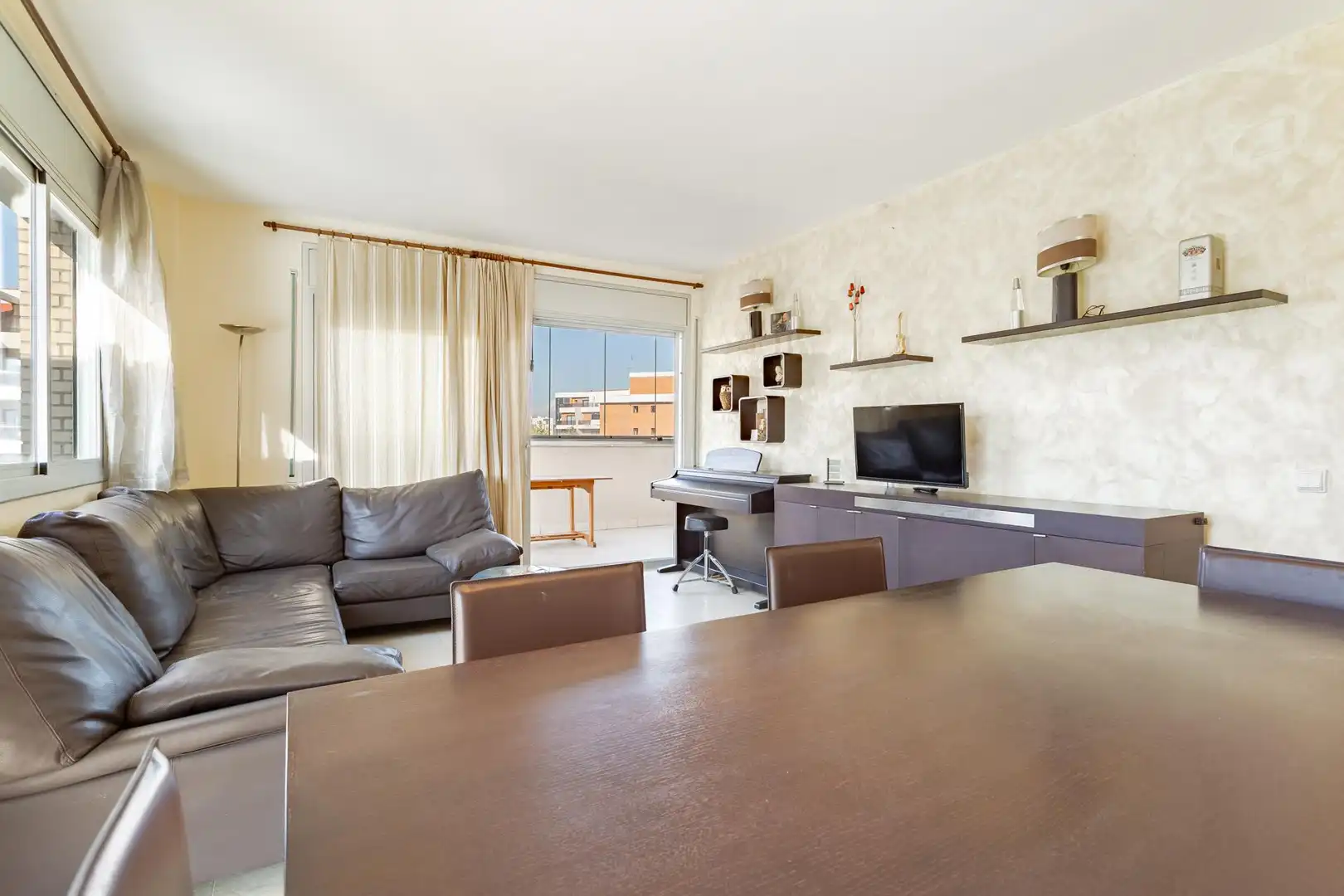 Sala de estar de Ático en venta en Salou con Aire acondicionado, Calefacción y Jardín privado