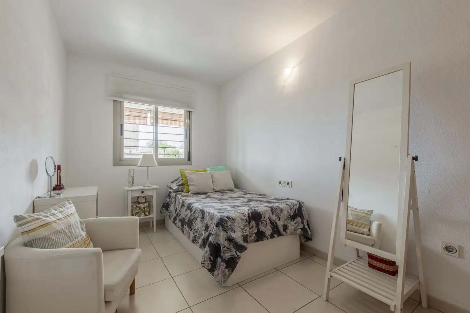 Bedroom of Apartments for sale in Málaga  with Air Conditioner, Terrace and Swimming Pool