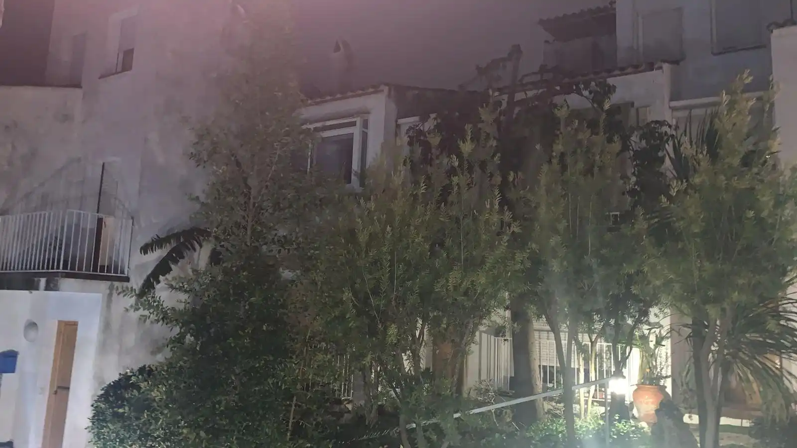 Außenansicht von Einfamilien-Reihenhaus zum Verkauf in Cunit mit Klimaanlage, Heizung und Privatgarten