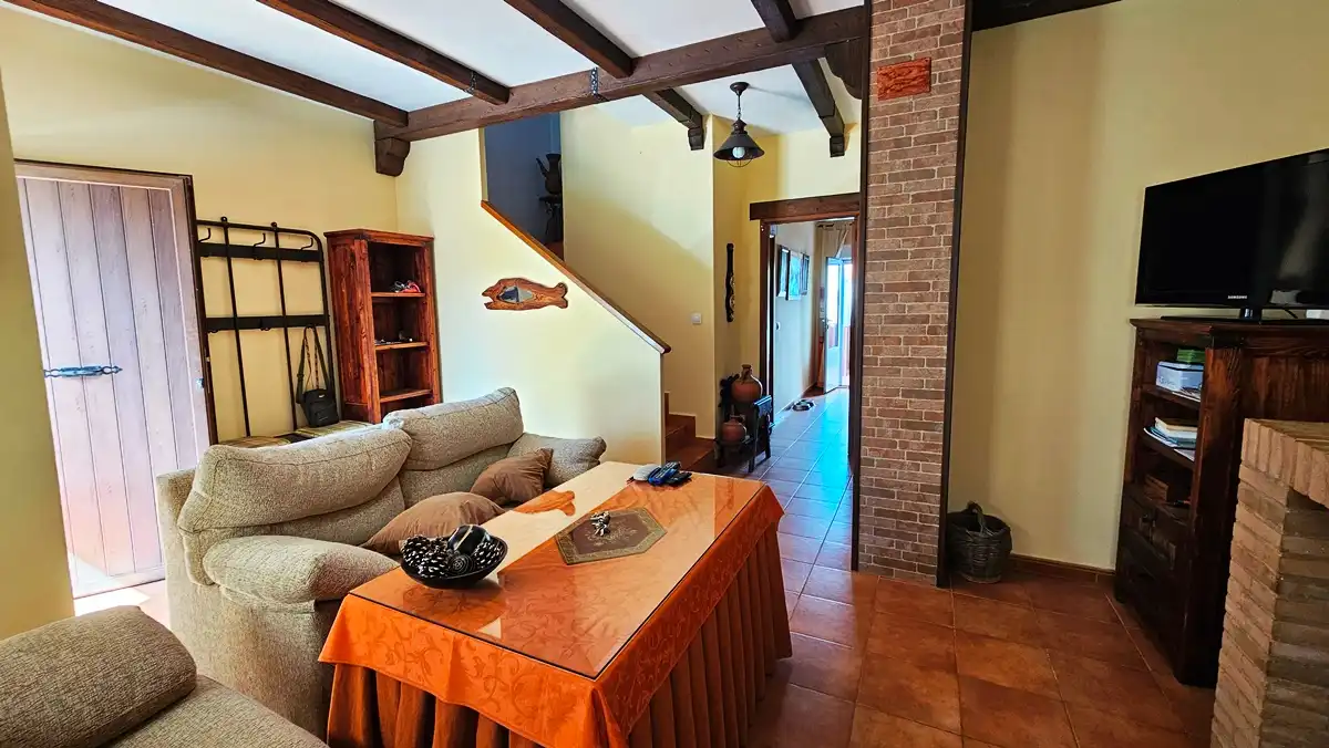 Sala de estar de Casa adosada en venta en Cortelazor con Trastero, Amueblado y Balcón