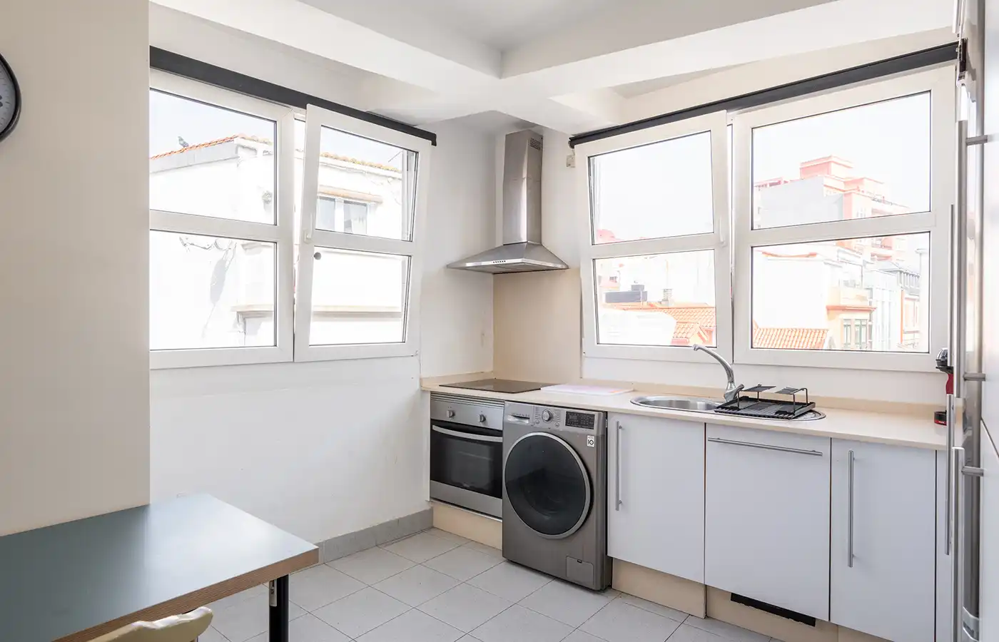 Cocina de Piso en venta en A Coruña Capital  con Calefacción y Internet