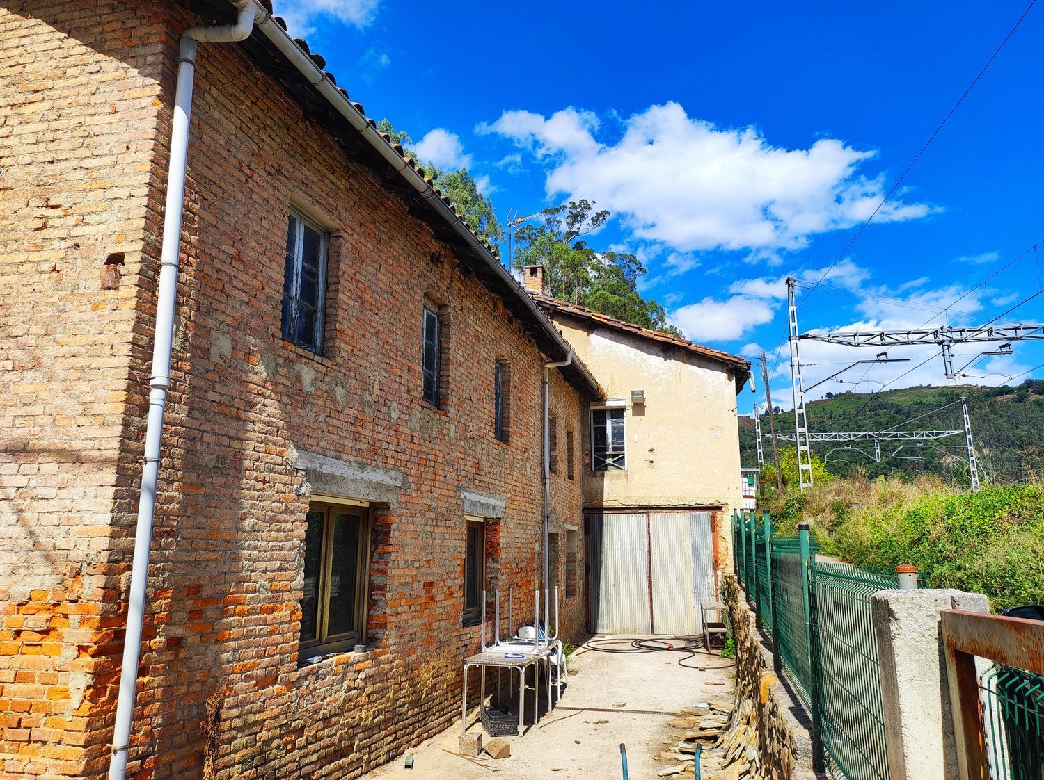 Exterior view of House or chalet for sale in Mieres (Asturias)  with Terrace, Storage room and Swimming Pool