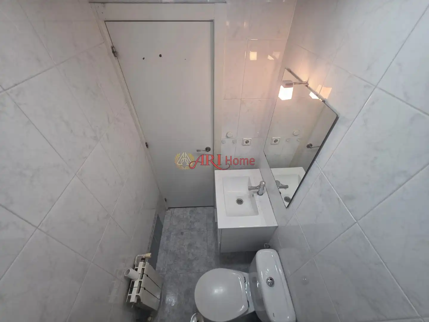 Bathroom of Flat for sale in Madrid  with Air Conditioner, Heating and Parquet flooring