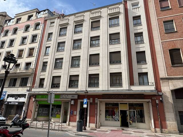 Piso en Venta en Calle Miranda en El Carmen - Barrio Gimeno